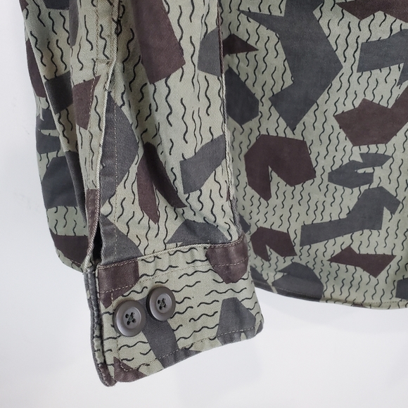 Express Hooded Scatter Camouflage Light Field Jacket Size XS Mens Button Up RARE - Picture 9 of 13